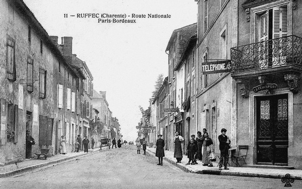 L’attribut alt de cette image est vide, son nom de fichier est Ruffec-en-Charente.jpg.